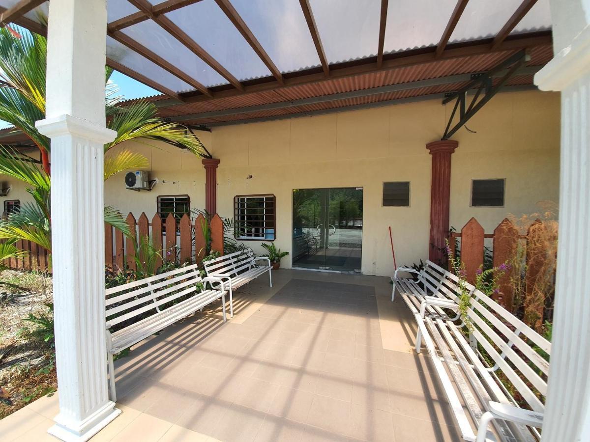 Spot On 90025 Sr Valley Hotel Seremban Exterior photo